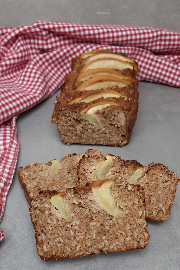 Apfel-Zimt-Brot nach Sophia Thiel Fitness Sweet Kochbuch | Honey ...