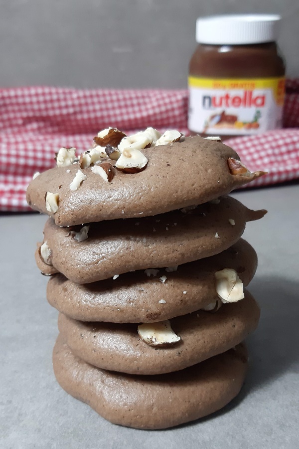 Backen mit Nutella! So machst du weiche Schokokekse mit Nutella | Honey