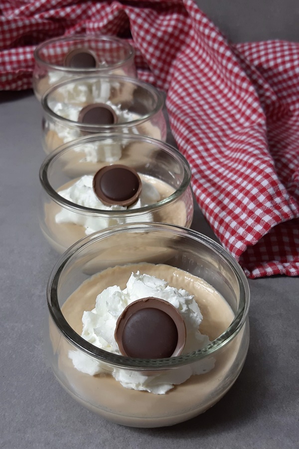 Baileys Creme mit Toffifee Dessert für Erwachsene